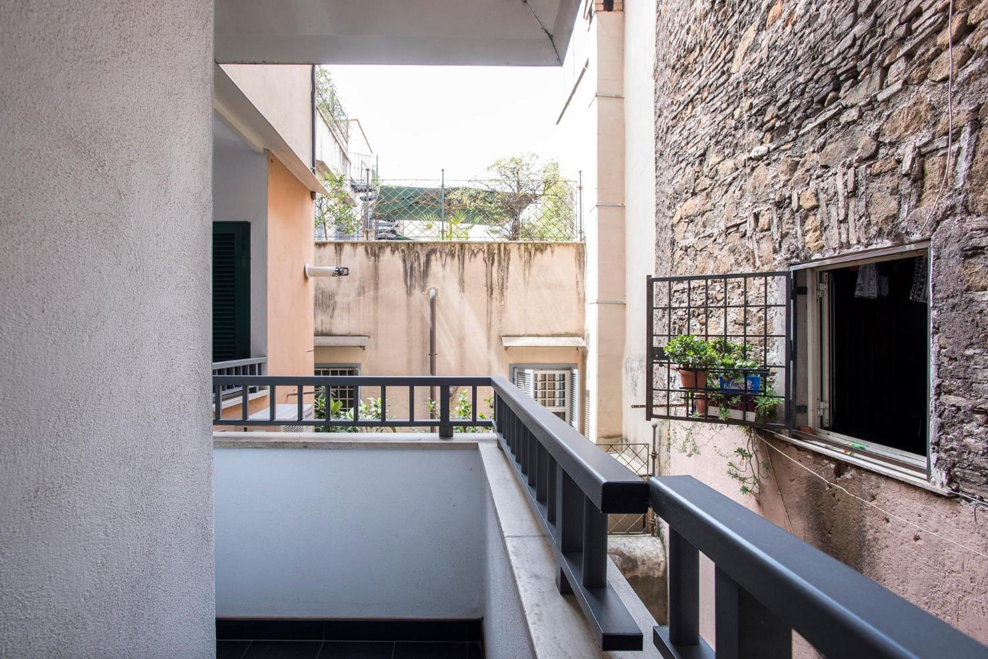 Lorenzo's Urban Escape Apartment Rome
