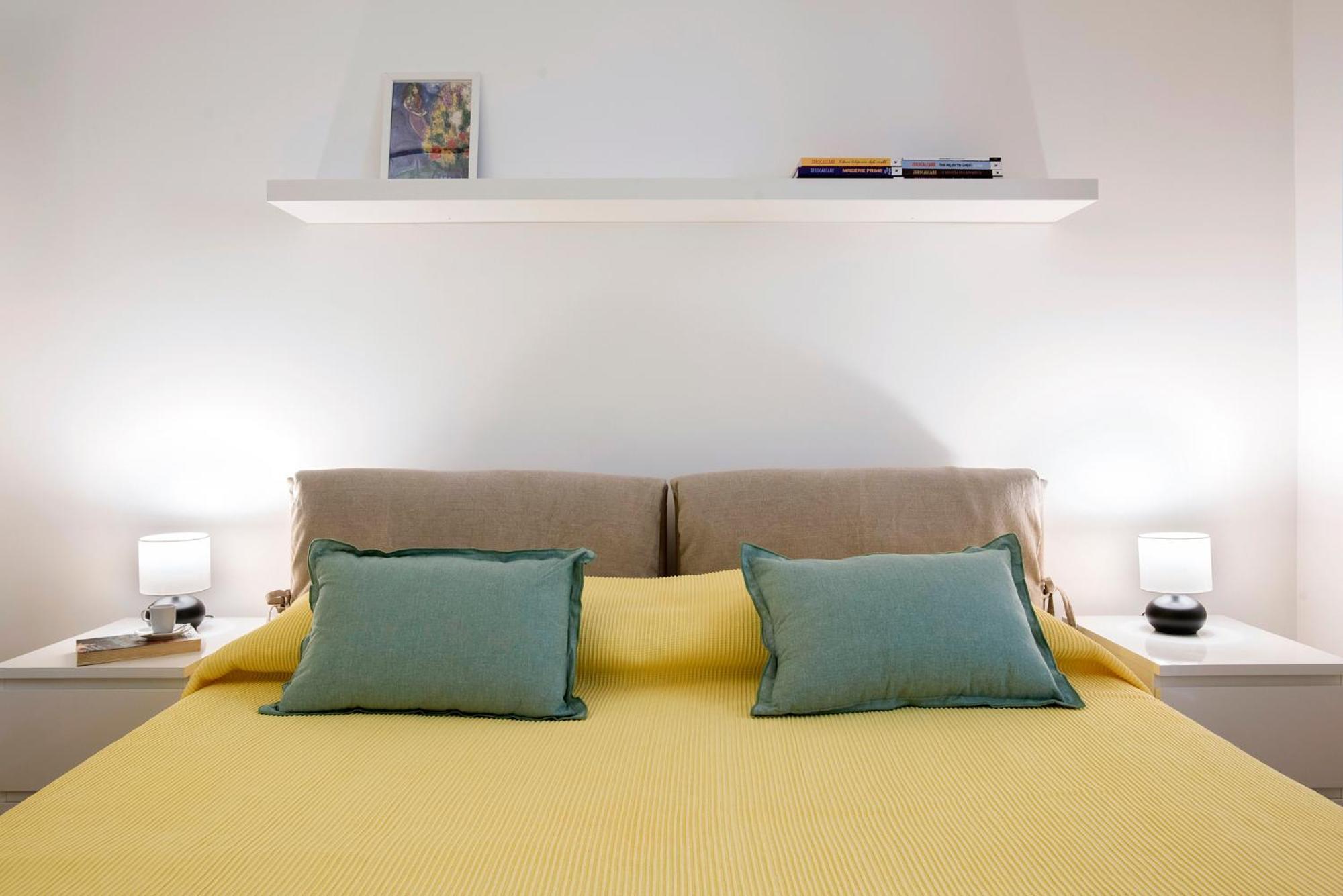 Lorenzo's Urban Escape Apartment *
